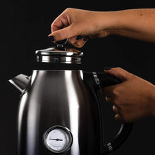 Load image into Gallery viewer, Daewoo Callisto Temperature Dial 1.7L Kettle, Removable & Washable Limescale Filter, Manual Lid Opening, Auto/Manual Switch Off Options, Fully Rotational Base, Concealed Heating Element - Ombre Effect